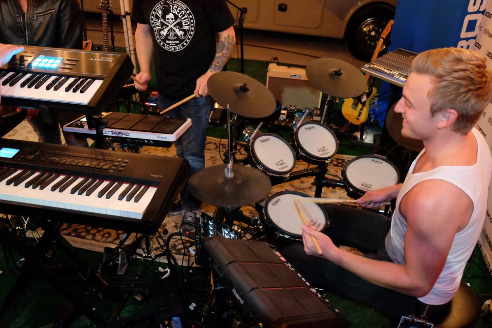 Donnie Marple, drummer for Lee Brice, plays the TD-25KV V-Drums at the ACM Party for a Cause festival.