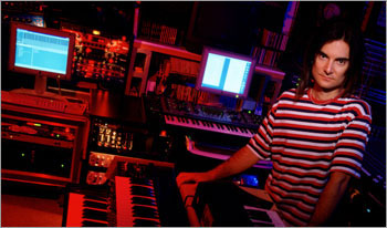 Roger Manning, Jr. (Photo)