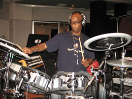 Omar Hakim (Photo)